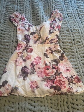 LPA White Top with Pink Accent